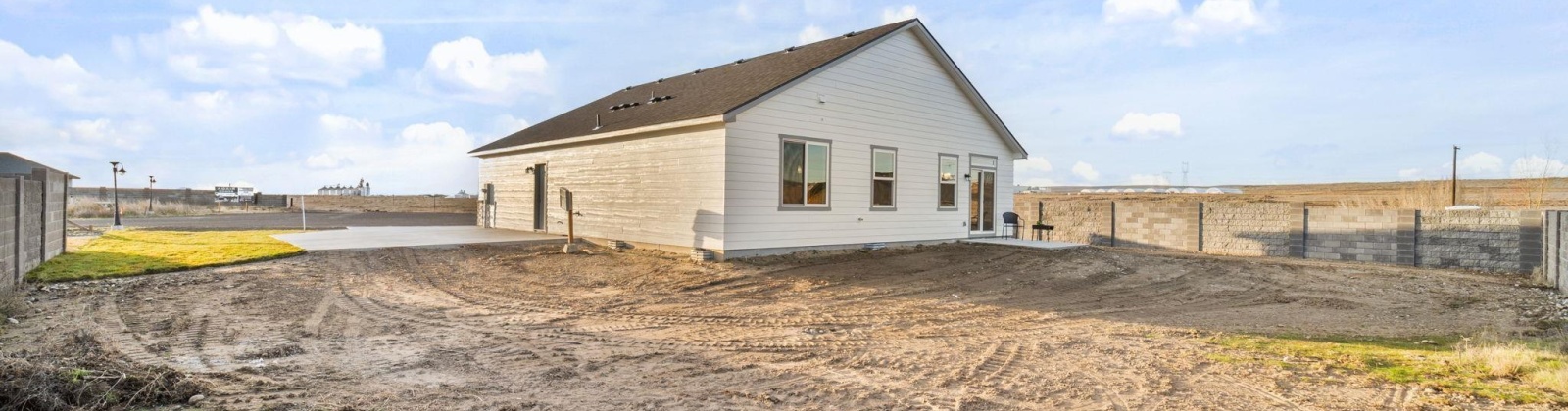 River Crest Pl., Plymouth, Washington 99346, 3 Bedrooms Bedrooms, 0 ,2 BathroomsBathrooms,Houses,For Sale,River Crest Pl.,0,290577