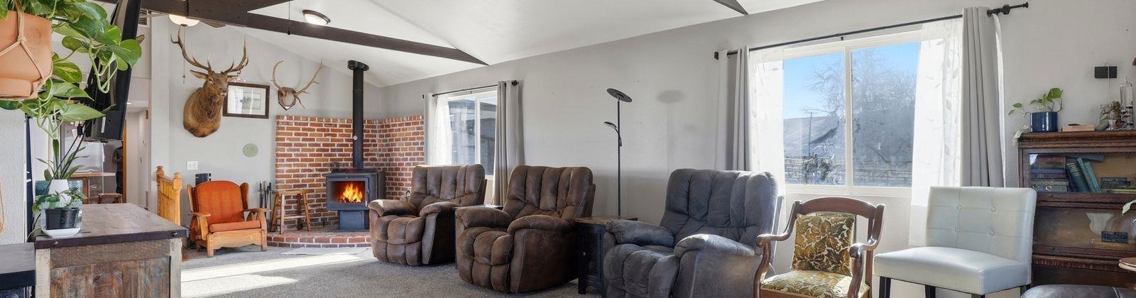 Riverside Road, Yakima, Washington 98901, 3 Bedrooms Bedrooms, 0 ,2 BathroomsBathrooms,Houses,For Sale,Riverside Road,0,290591