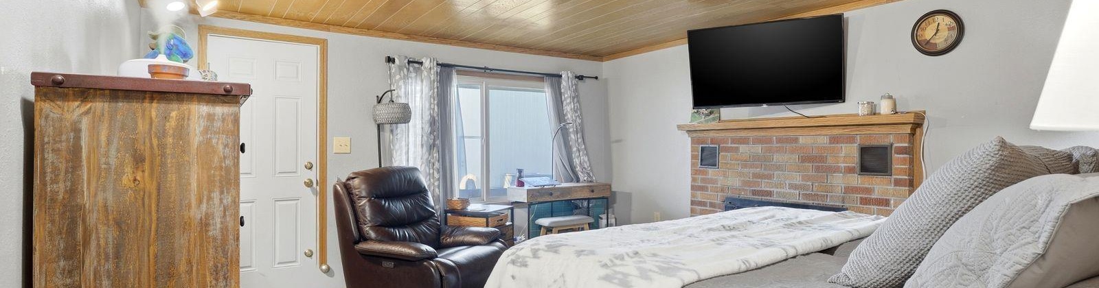 Riverside Road, Yakima, Washington 98901, 3 Bedrooms Bedrooms, 0 ,2 BathroomsBathrooms,Houses,For Sale,Riverside Road,0,290591