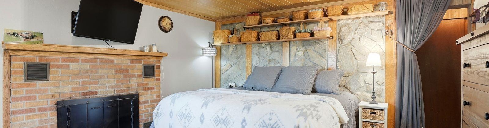 Riverside Road, Yakima, Washington 98901, 3 Bedrooms Bedrooms, 0 ,2 BathroomsBathrooms,Houses,For Sale,Riverside Road,0,290591