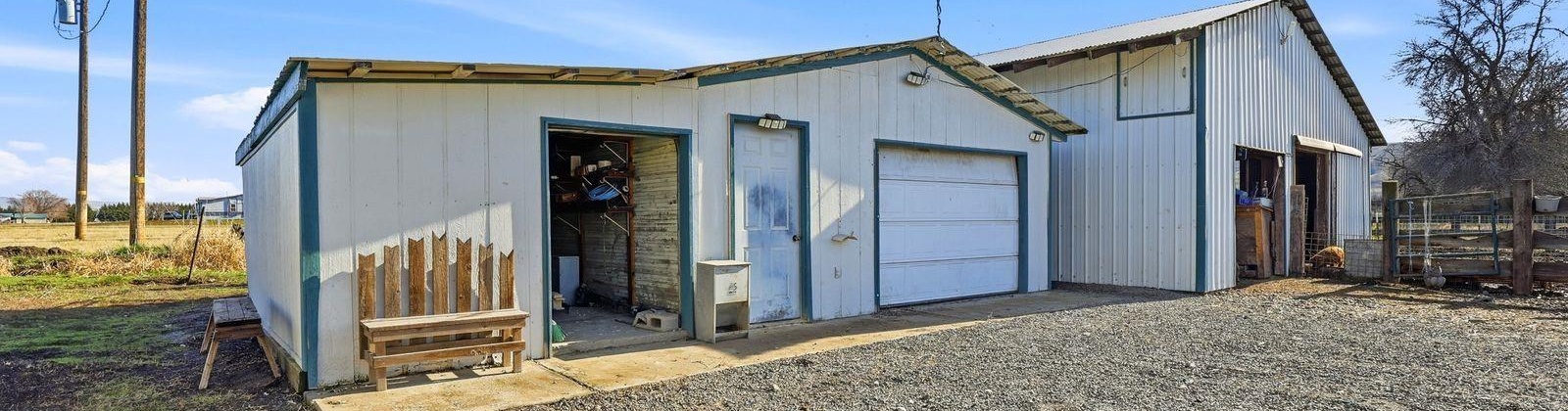Riverside Road, Yakima, Washington 98901, 3 Bedrooms Bedrooms, 0 ,2 BathroomsBathrooms,Houses,For Sale,Riverside Road,0,290591