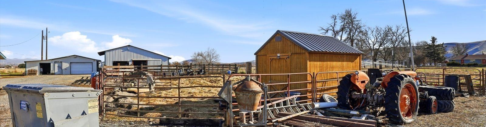 Riverside Road, Yakima, Washington 98901, 3 Bedrooms Bedrooms, 0 ,2 BathroomsBathrooms,Houses,For Sale,Riverside Road,0,290591