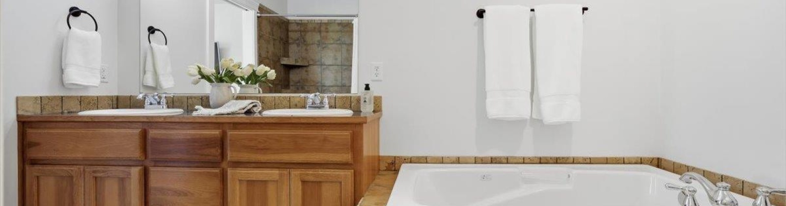 4th Pl, Kennewick, Washington 99336, 4 Bedrooms Bedrooms, 0 ,3 BathroomsBathrooms,Houses,For Sale,4th Pl,0,290617