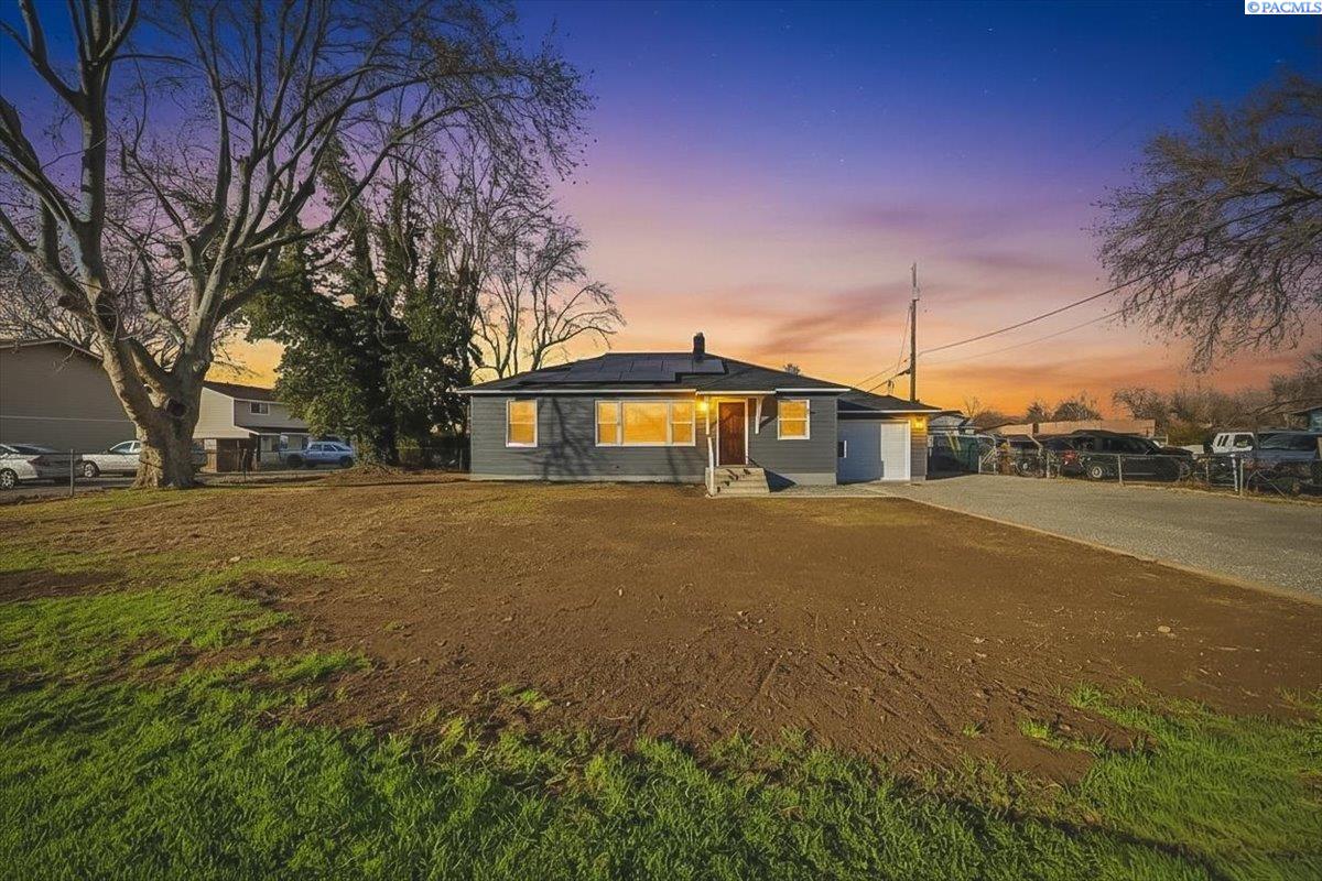 Hood Ave, Kennewick, Washington 99336, 3 Bedrooms Bedrooms, 0 ,1 BathroomBathrooms,Houses,For Sale,Hood Ave,0,290615