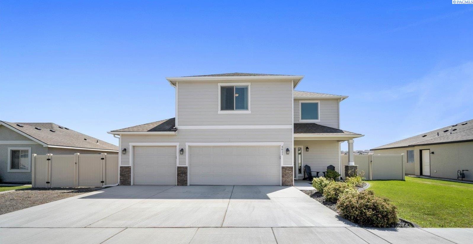 32nd Ave, Kennewick, Washington 99338, 3 Bedrooms Bedrooms, 0 ,3 BathroomsBathrooms,Houses,For Sale,32nd Ave,0,290612