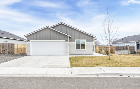 13th St, Benton City, Washington 99320, 3 Bedrooms Bedrooms, 0 ,2 BathroomsBathrooms,Houses,For Sale,13th St,0,290609