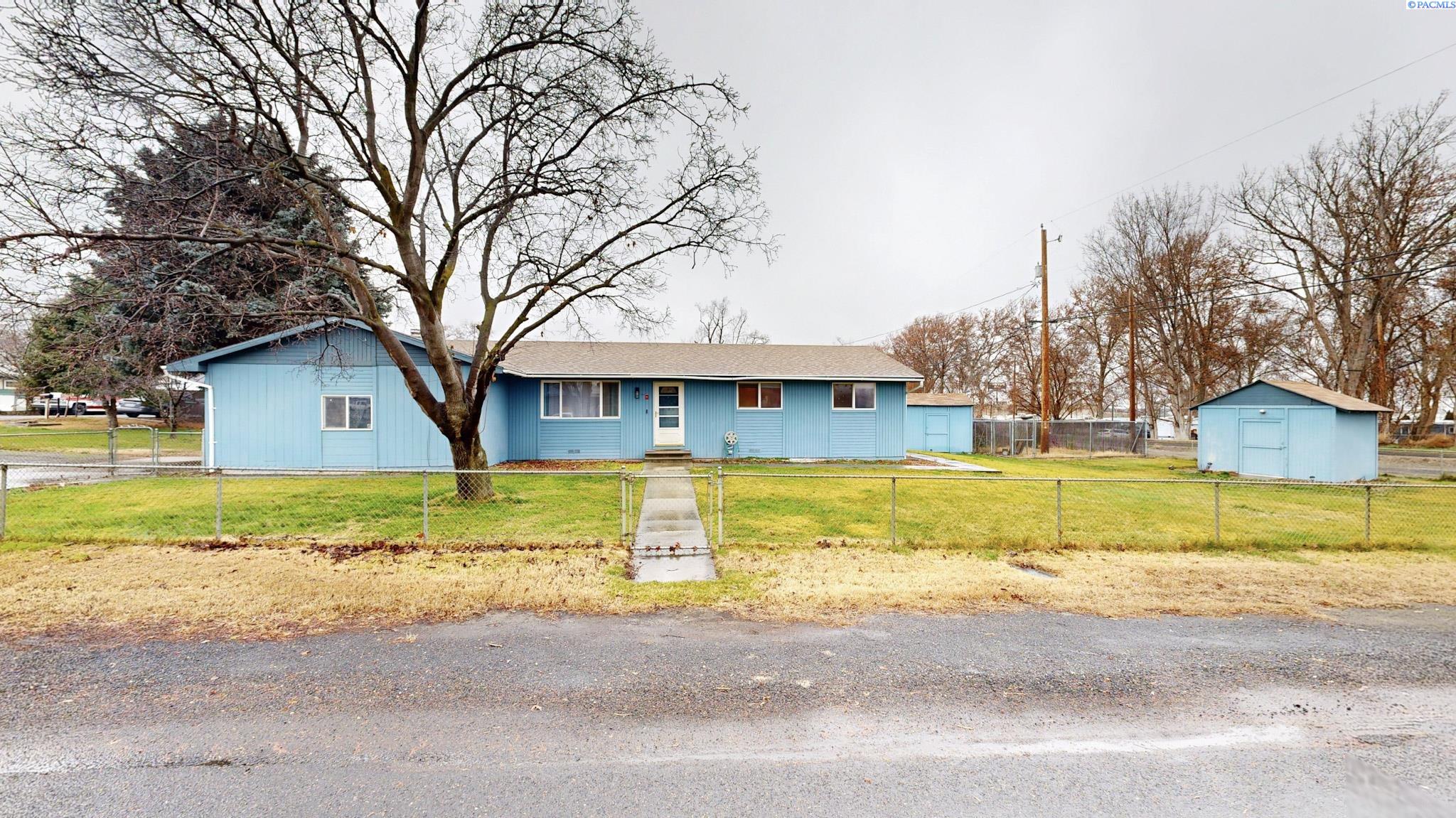 Arrowhead Avenue, Kennewick, Washington 99336, 3 Bedrooms Bedrooms, 0 ,2 BathroomsBathrooms,Houses,For Sale,Arrowhead Avenue,0,290611