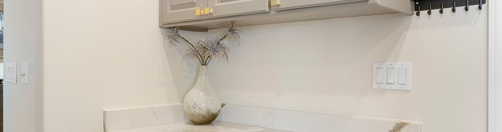 43rd Avenue, Kennewick, Washington 99337, 3 Bedrooms Bedrooms, 0 ,4 BathroomsBathrooms,Houses,For Sale,43rd Avenue,0,290635