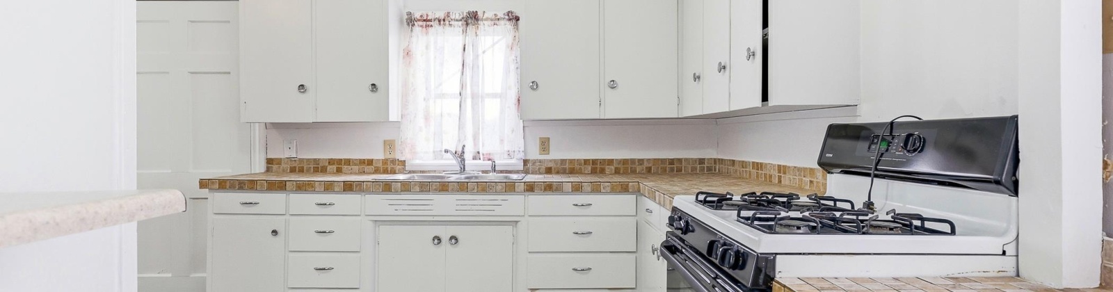 Rainier St., Kennewick, Washington 99336, 2 Bedrooms Bedrooms, 0 ,1 BathroomBathrooms,Houses,For Sale,Rainier St.,0,290651