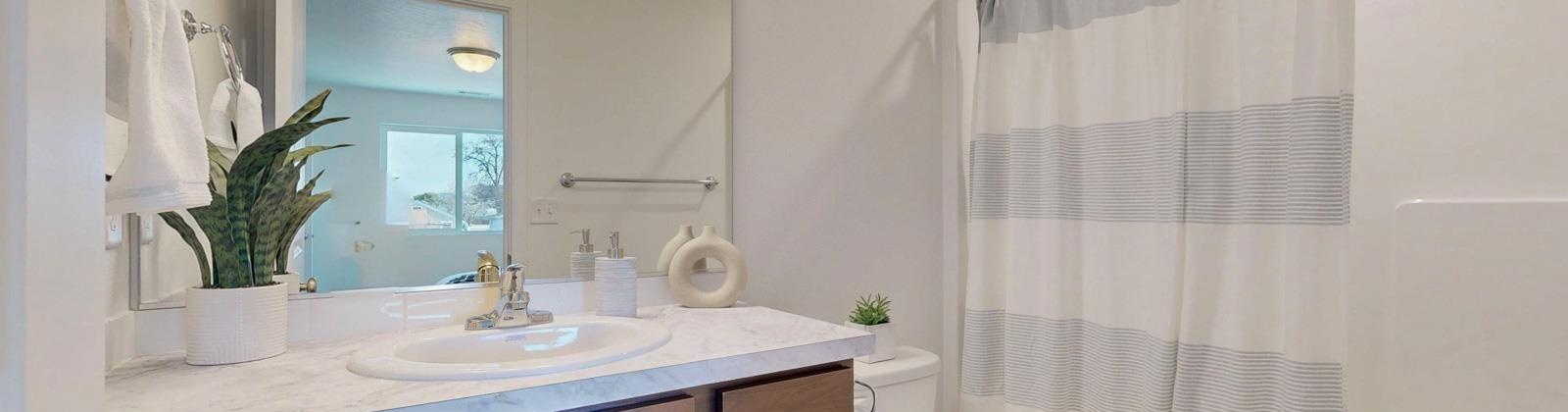 Yost Street, Kennewick, Washington 99336, 3 Bedrooms Bedrooms, 0 ,3 BathroomsBathrooms,Condos/townhomes,For Sale,Yost Street,0,290671