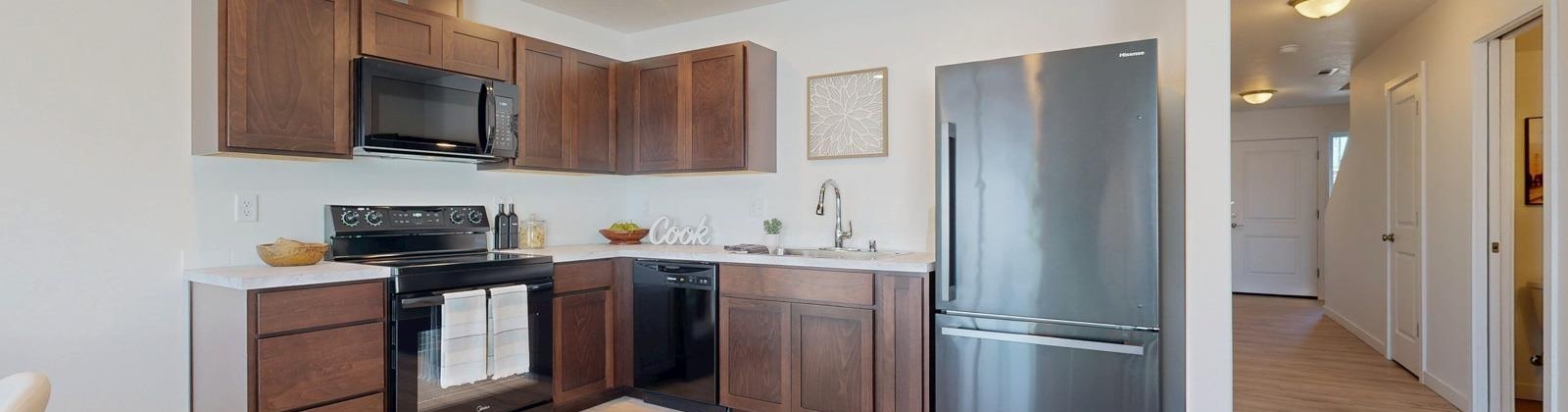 Yost Street, Kennewick, Washington 99336, 3 Bedrooms Bedrooms, 0 ,3 BathroomsBathrooms,Condos/townhomes,For Sale,Yost Street,0,290671