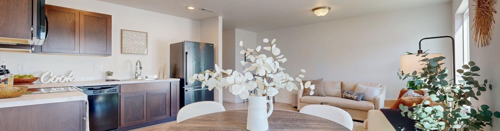 Yost Street, Kennewick, Washington 99336, 3 Bedrooms Bedrooms, 0 ,3 BathroomsBathrooms,Condos/townhomes,For Sale,Yost Street,0,290671