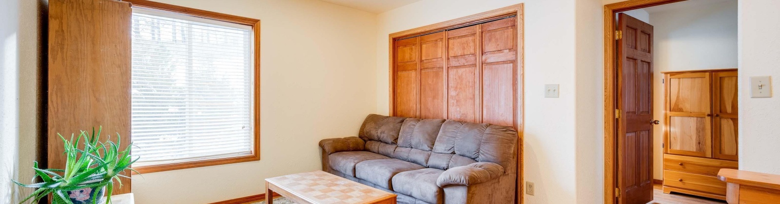 Robert St, Pullman, Washington 99163, 5 Bedrooms Bedrooms, 0 ,4 BathroomsBathrooms,Houses,For Sale,Robert St,0,290672