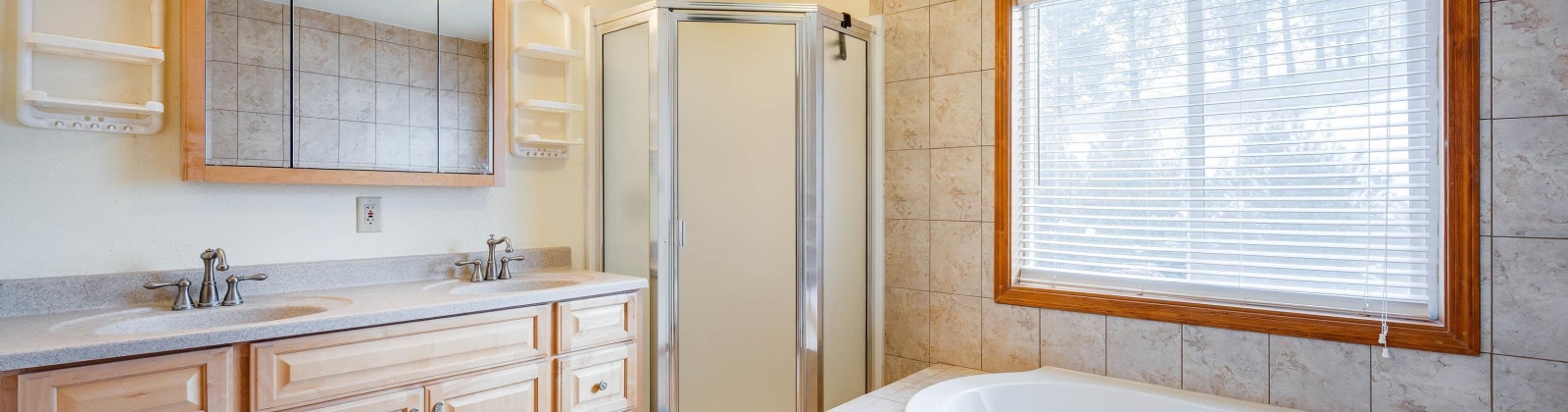 Robert St, Pullman, Washington 99163, 5 Bedrooms Bedrooms, 0 ,4 BathroomsBathrooms,Houses,For Sale,Robert St,0,290672