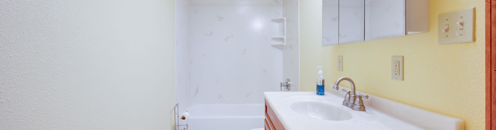 Robert St, Pullman, Washington 99163, 5 Bedrooms Bedrooms, 0 ,4 BathroomsBathrooms,Houses,For Sale,Robert St,0,290672