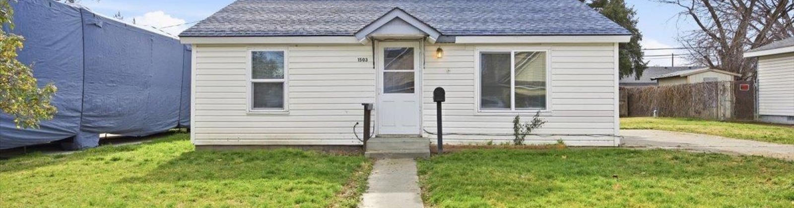 4th Pl, Kennewick, Washington 99336, 3 Bedrooms Bedrooms, 0 ,1 BathroomBathrooms,Houses,For Sale,4th Pl,0,290675