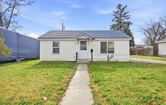 4th Pl, Kennewick, Washington 99336, 3 Bedrooms Bedrooms, 0 ,1 BathroomBathrooms,Houses,For Sale,4th Pl,0,290675