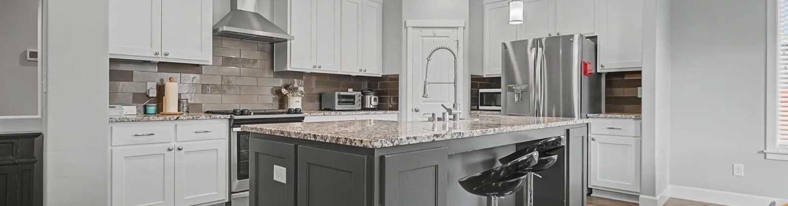 33rd Pl, Kennewick, Washington 99338, 3 Bedrooms Bedrooms, 0 ,2 BathroomsBathrooms,Houses,For Sale,33rd Pl,0,290674