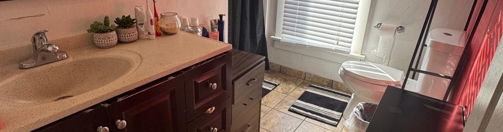 11th Street, Sunnyside, Washington 98944, 3 Bedrooms Bedrooms, 0 ,2 BathroomsBathrooms,Houses,For Sale,11th Street,0,290815