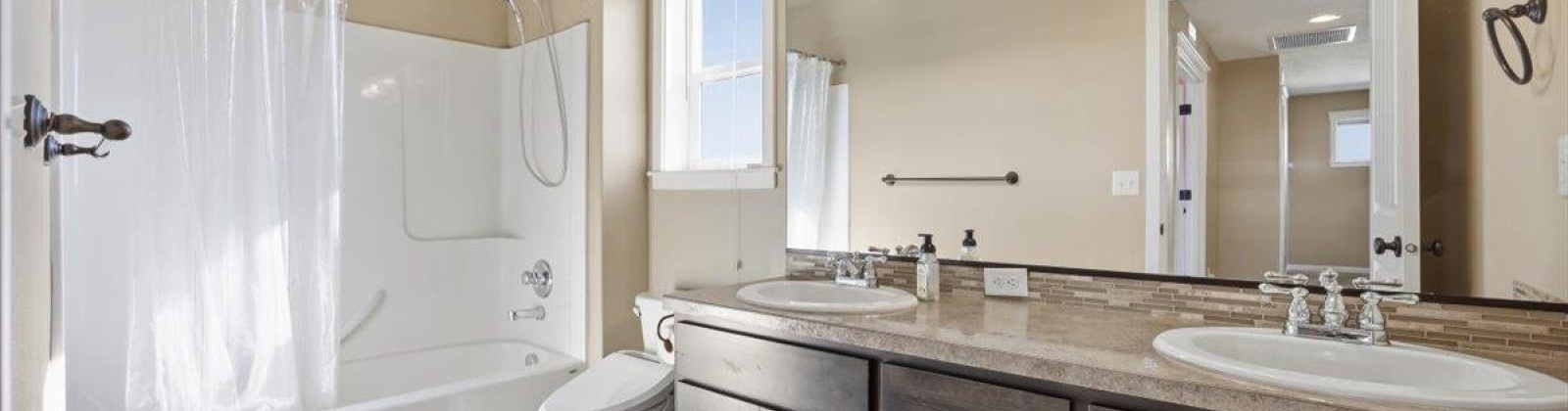 Copperhill St, Richland, Washington 99354, 4 Bedrooms Bedrooms, 0 ,3 BathroomsBathrooms,Houses,For Sale,Copperhill St,0,290908