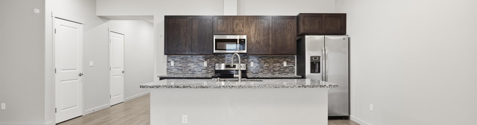 Quillan Place, Kennewick, Washington 99336, 3 Bedrooms Bedrooms, 0 ,3 BathroomsBathrooms,Condos/townhomes,For Sale,Quillan Place,0,291275