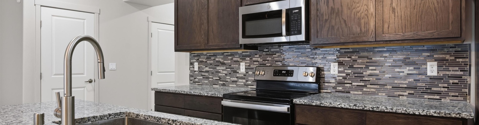 Quillan Place, Kennewick, Washington 99336, 3 Bedrooms Bedrooms, 0 ,3 BathroomsBathrooms,Condos/townhomes,For Sale,Quillan Place,0,291275