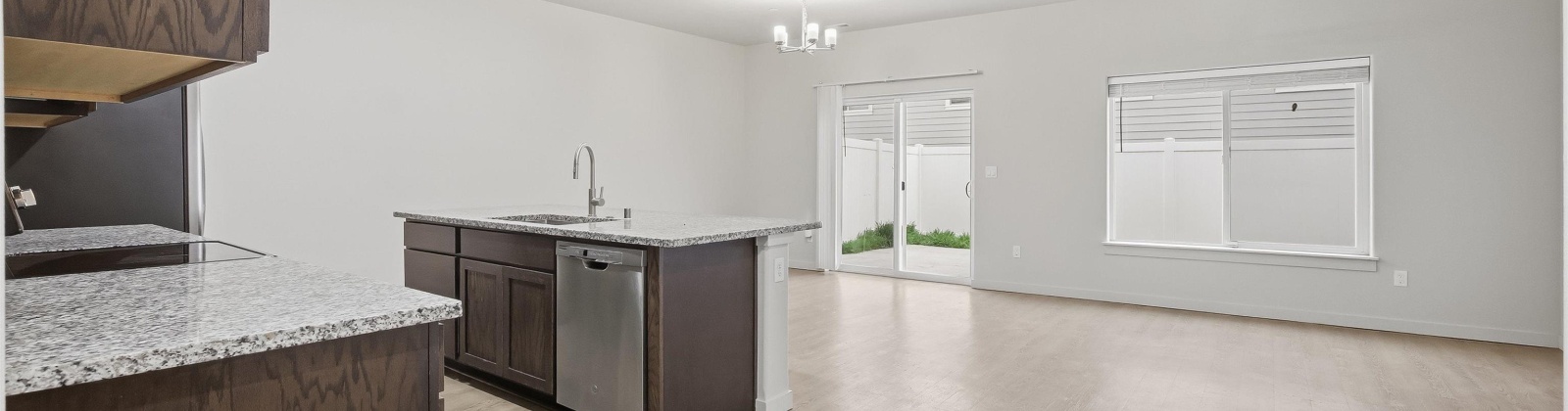 Quillan Place, Kennewick, Washington 99336, 3 Bedrooms Bedrooms, 0 ,3 BathroomsBathrooms,Condos/townhomes,For Sale,Quillan Place,0,291275