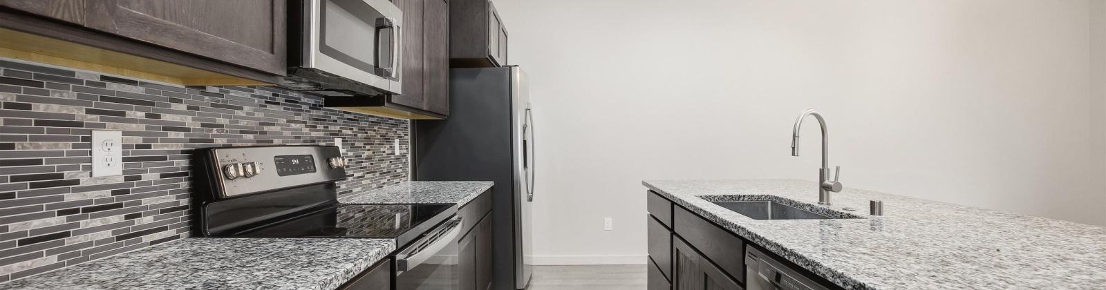 Quillan Place, Kennewick, Washington 99336, 3 Bedrooms Bedrooms, 0 ,3 BathroomsBathrooms,Condos/townhomes,For Sale,Quillan Place,0,291275