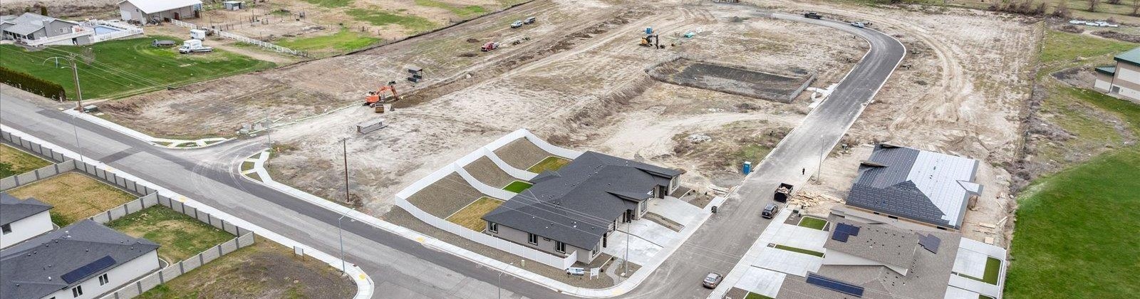 Fairhaven Loop, Richland, Washington 99352, 4 Bedrooms Bedrooms, 0 ,3 BathroomsBathrooms,Condos/townhomes,For Sale,Fairhaven Loop,0,291365