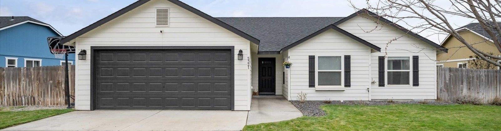 Pinehurst Street, West Richland, Washington 99353, 3 Bedrooms Bedrooms, 0 ,2 BathroomsBathrooms,Houses,For Sale,Pinehurst Street,0,291392