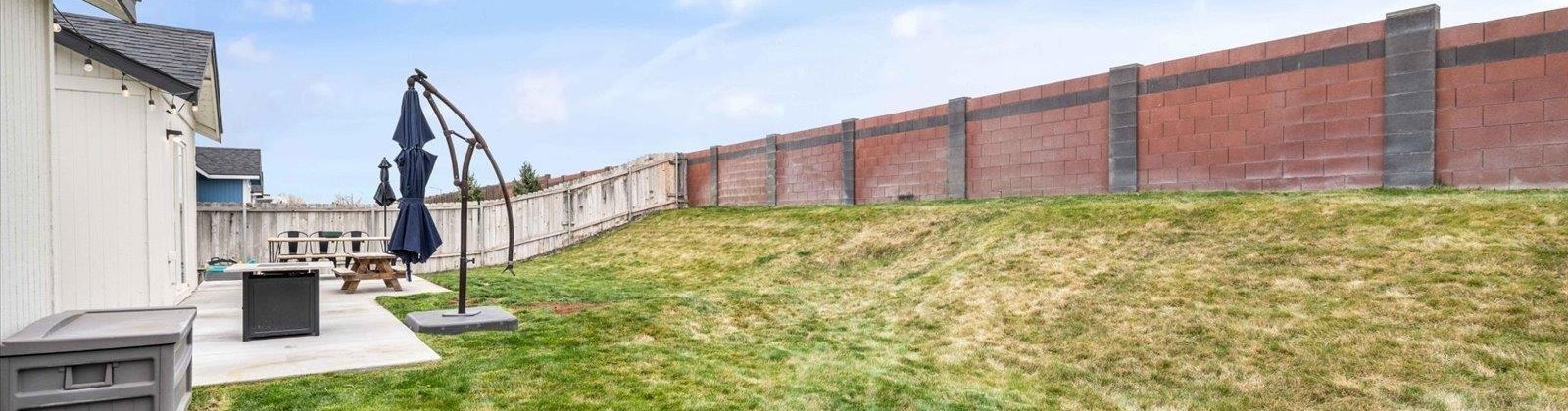 Pinehurst Street, West Richland, Washington 99353, 3 Bedrooms Bedrooms, 0 ,2 BathroomsBathrooms,Houses,For Sale,Pinehurst Street,0,291392