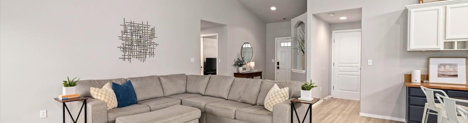 Pinehurst Street, West Richland, Washington 99353, 3 Bedrooms Bedrooms, 0 ,2 BathroomsBathrooms,Houses,For Sale,Pinehurst Street,0,291392