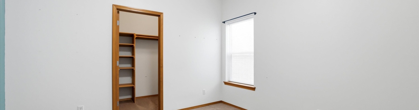 Delaware, Kennewick, Washington 99336, 2 Bedrooms Bedrooms, 0 ,2 BathroomsBathrooms,Condos/townhomes,For Sale,Delaware,0,291442