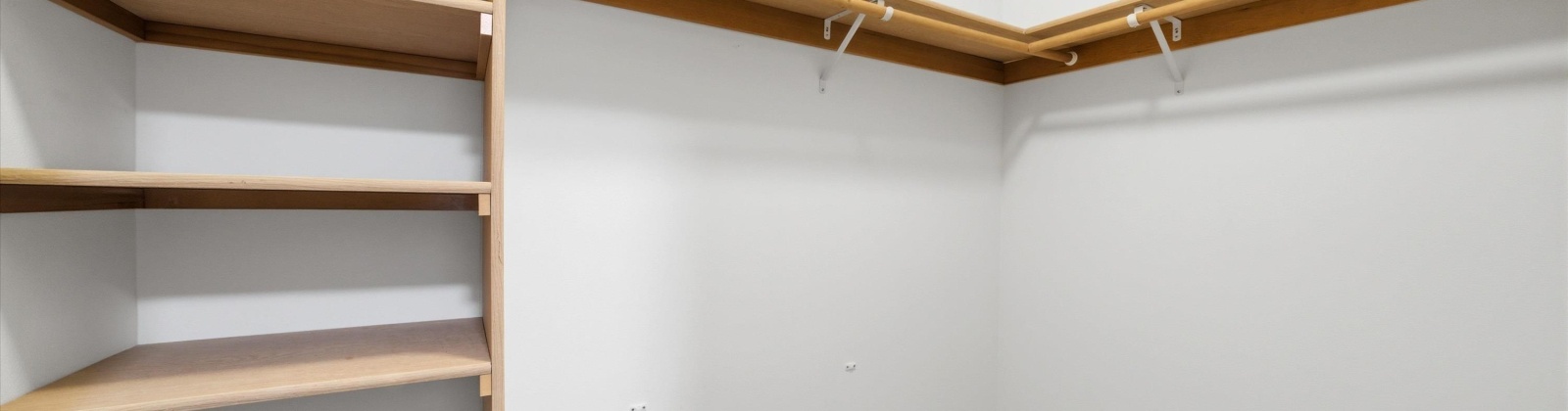 Delaware, Kennewick, Washington 99336, 2 Bedrooms Bedrooms, 0 ,2 BathroomsBathrooms,Condos/townhomes,For Sale,Delaware,0,291442