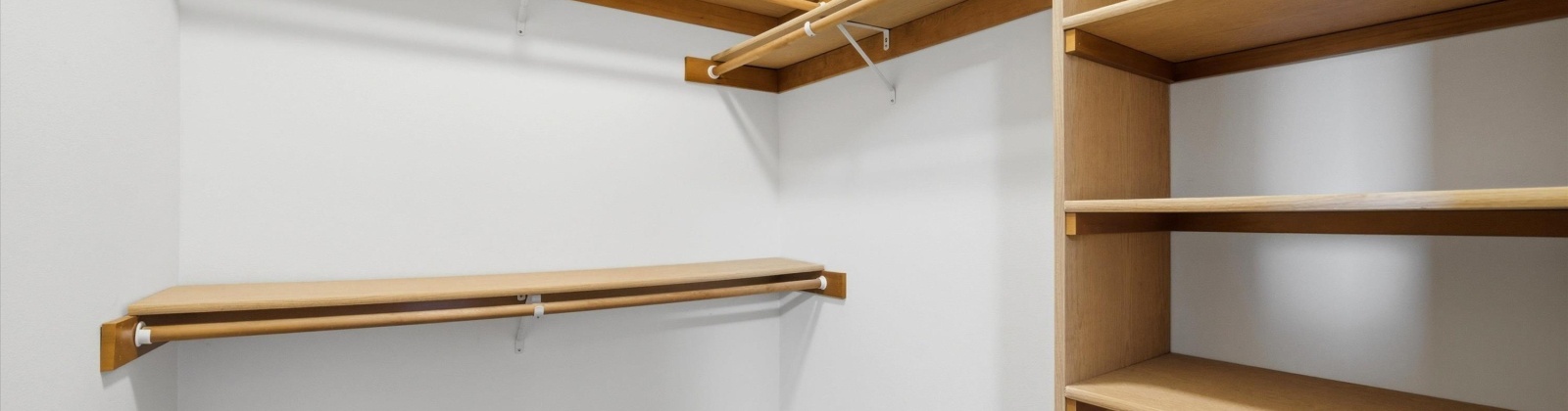 Delaware, Kennewick, Washington 99336, 2 Bedrooms Bedrooms, 0 ,2 BathroomsBathrooms,Condos/townhomes,For Sale,Delaware,0,291442