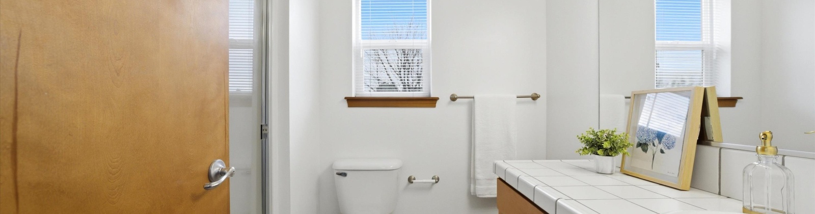 Delaware, Kennewick, Washington 99336, 2 Bedrooms Bedrooms, 0 ,2 BathroomsBathrooms,Condos/townhomes,For Sale,Delaware,0,291442