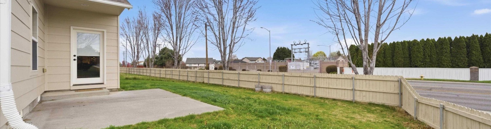 Delaware, Kennewick, Washington 99336, 2 Bedrooms Bedrooms, 0 ,2 BathroomsBathrooms,Condos/townhomes,For Sale,Delaware,0,291442