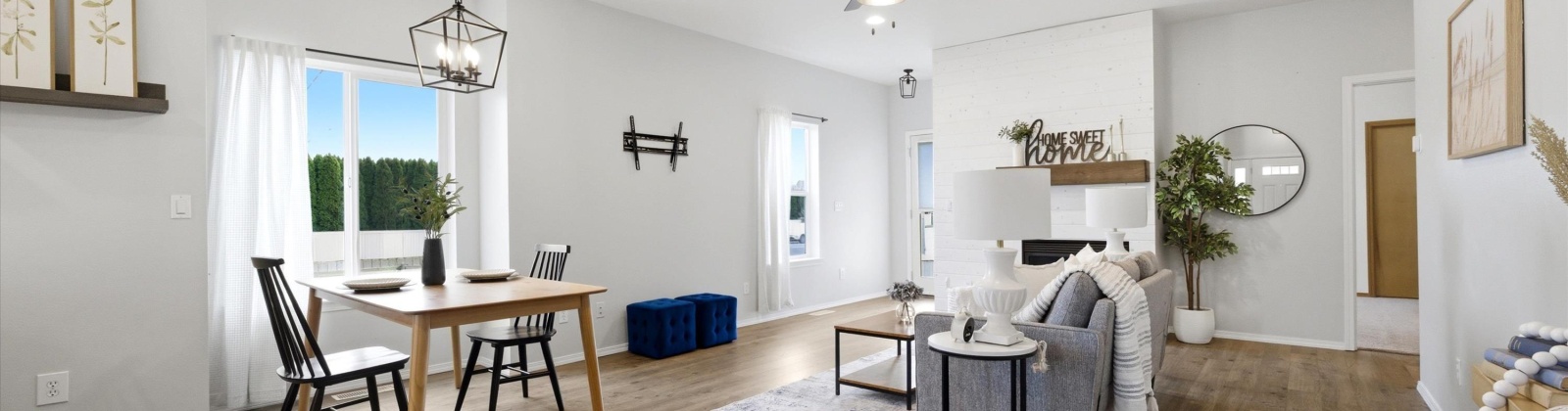 Delaware, Kennewick, Washington 99336, 2 Bedrooms Bedrooms, 0 ,2 BathroomsBathrooms,Condos/townhomes,For Sale,Delaware,0,291442