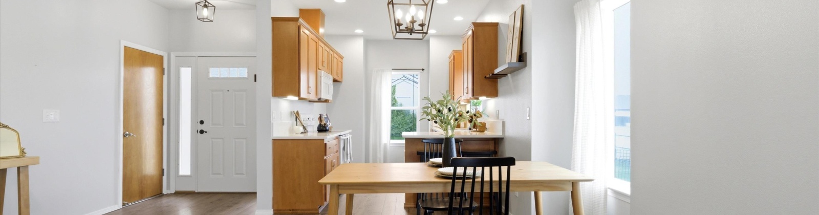 Delaware, Kennewick, Washington 99336, 2 Bedrooms Bedrooms, 0 ,2 BathroomsBathrooms,Condos/townhomes,For Sale,Delaware,0,291442