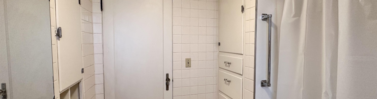 C Street, Pullman, Washington 99163, 7 Bedrooms Bedrooms, ,4 BathroomsBathrooms,Tri-plex,For Sale,C Street,273543