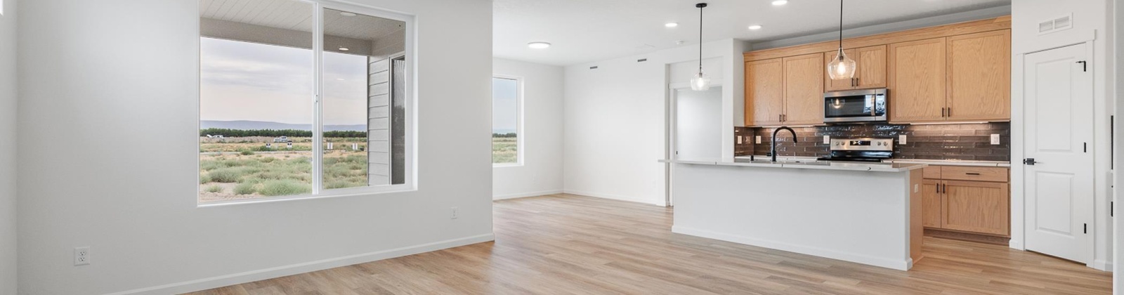 Pearl Ave, Grandview, Washington 98930, 4 Bedrooms Bedrooms, ,2 BathroomsBathrooms,Site Built-owned Lot,For Sale,Pearl Ave,276329