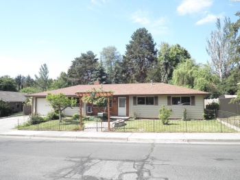 Crestview St, Pullman, Washington 99163, 4 Bedrooms Bedrooms, ,2 BathroomsBathrooms,Site Built-owned Lot,For Sale,Crestview St,276626