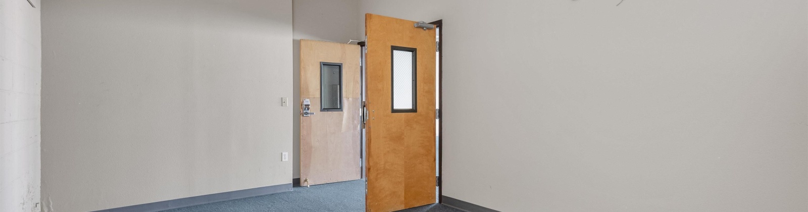 Kennewick Ave Stes A-C, Kennewick, Washington 99336, ,75 BathroomsBathrooms,Retail,For Sale,Kennewick Ave Stes A-C,267852