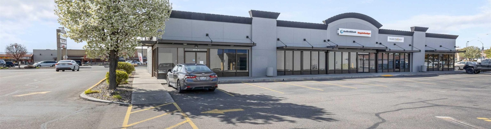 Kennewick Ave Stes A-C, Kennewick, Washington 99336, ,75 BathroomsBathrooms,Retail,For Sale,Kennewick Ave Stes A-C,267852