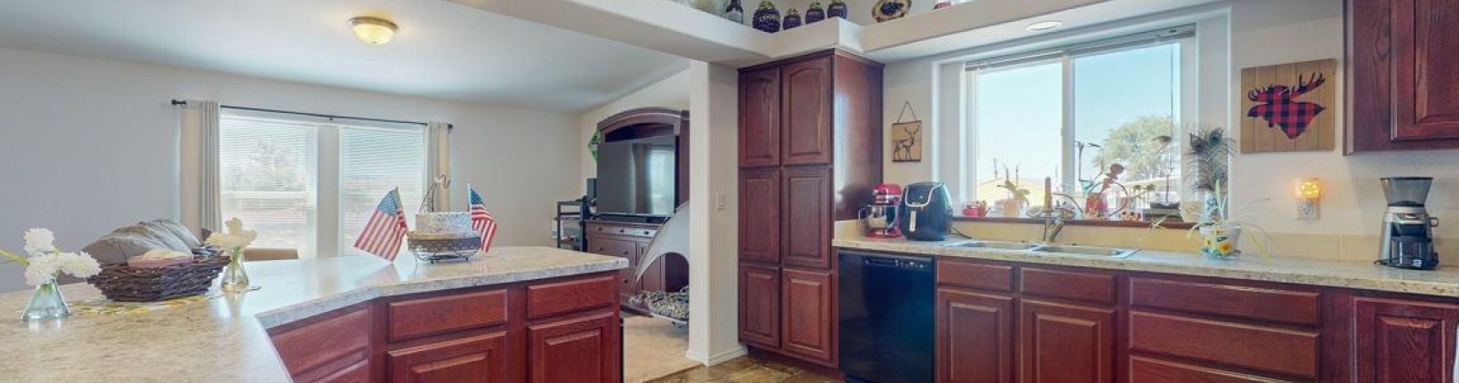 7th Street, Lind, Washington 99341, 3 Bedrooms Bedrooms, ,2 BathroomsBathrooms,Manufactured-owned Lot,For Sale,7th Street,277251