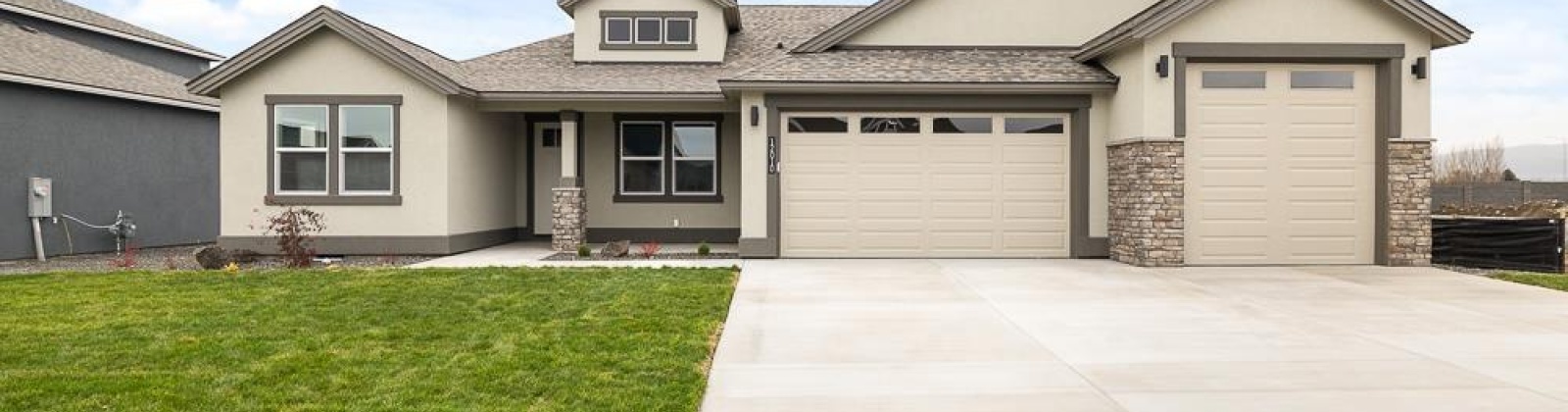 Dunsmuir Dr., Pasco, Washington 99301, 4 Bedrooms Bedrooms, ,3 BathroomsBathrooms,Site Built-owned Lot,For Sale,Dunsmuir Dr.,276420