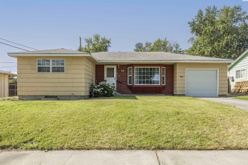 6th Place, Kennewick, Washington 99336, 3 Bedrooms Bedrooms, ,2 BathroomsBathrooms,Site Built-owned Lot,For Sale,6th Place,277401