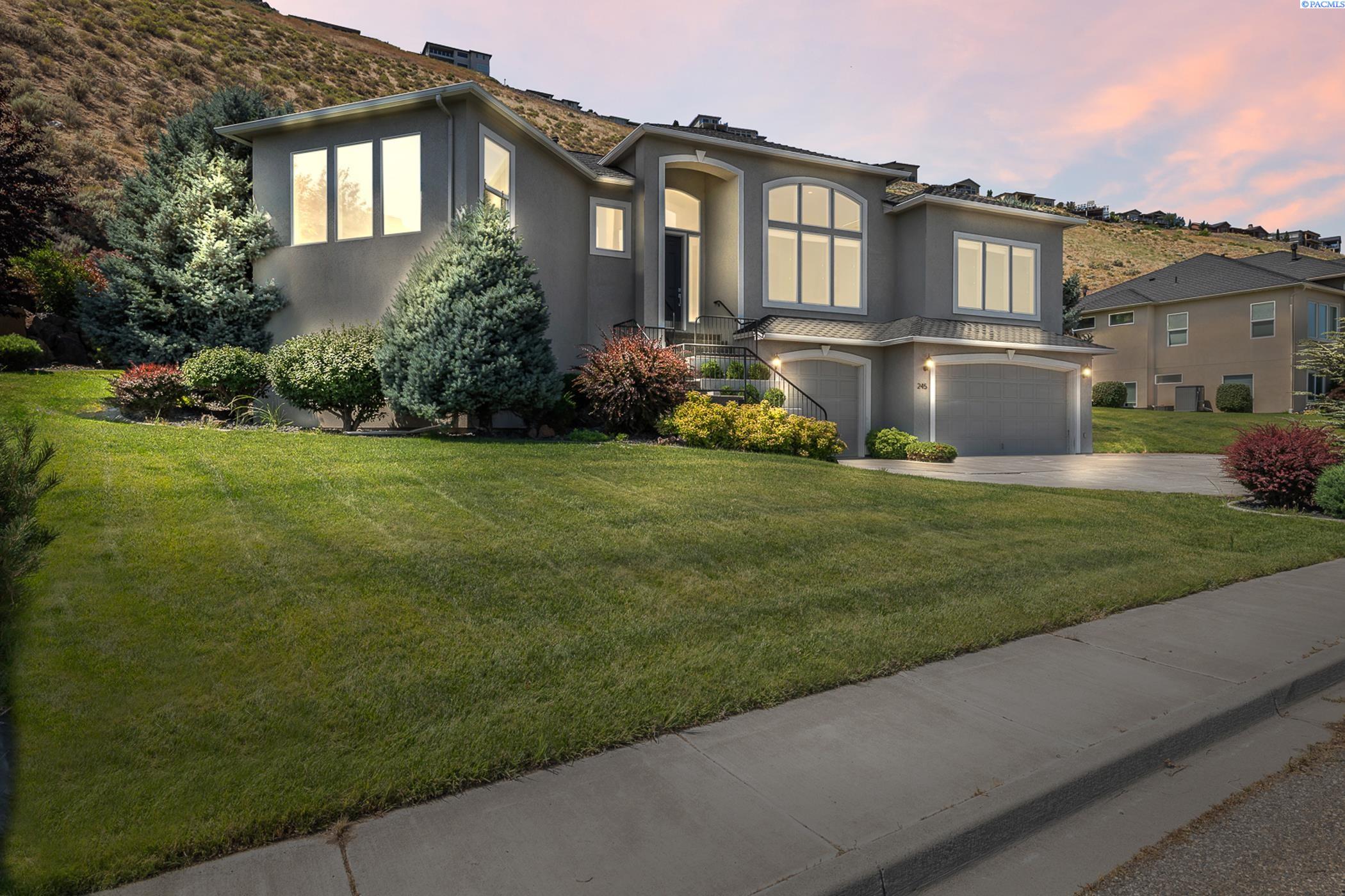 Meadow Hills Drive, Richland, Washington 99352, 4 Bedrooms Bedrooms, 0 ,4 BathroomsBathrooms,Houses,For Sale,Meadow Hills Drive,0,277499