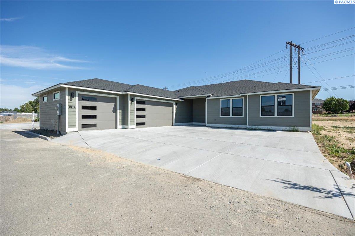 Union St, Kennewick, Washington 99337, 4 Bedrooms Bedrooms, 0 ,3 BathroomsBathrooms,Houses,For Sale,Union St,0,279579