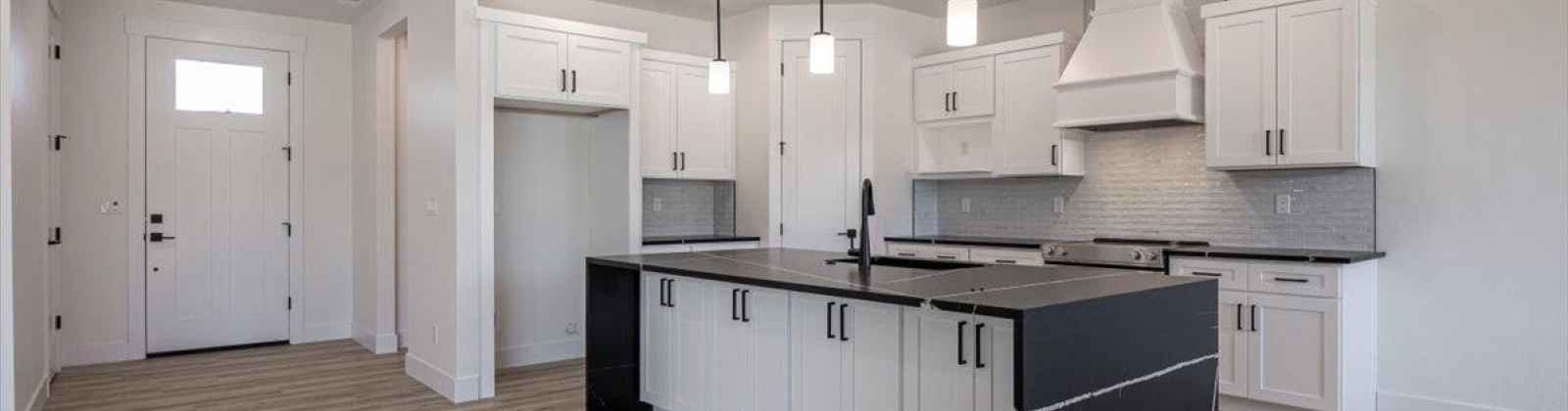 Union St, Kennewick, Washington 99337, 4 Bedrooms Bedrooms, ,3 BathroomsBathrooms,For Sale,Union St,279579